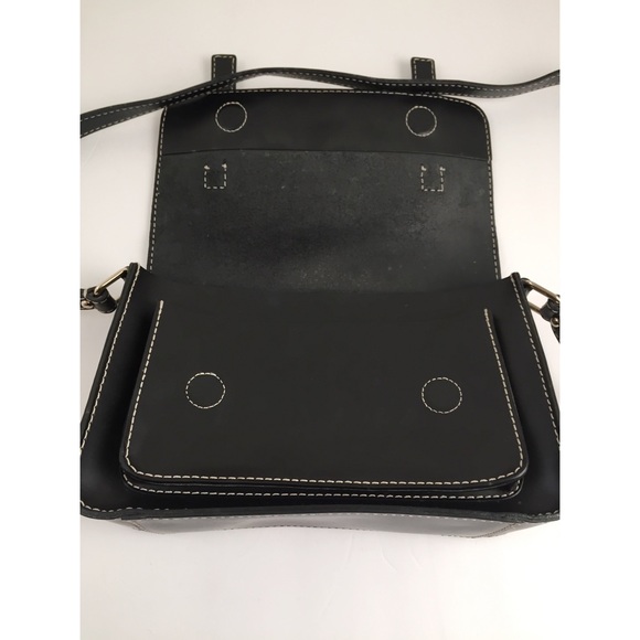 SOLD. Kate Spade Essex Scout Bag. - Picture 5 of 8